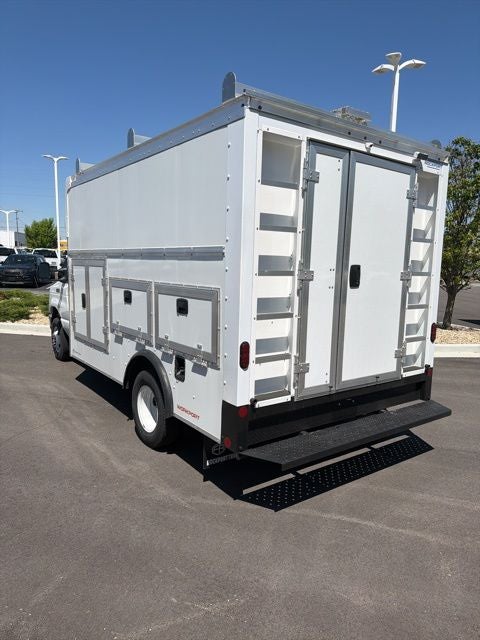 2026 Ford E-450SD Base