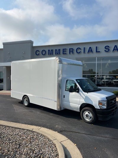 2025 Ford E-450SD Base