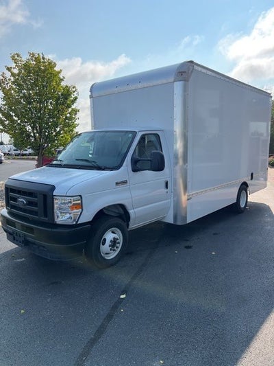 2025 Ford E-450SD Base