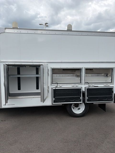 2027 Ford E-450SD Base
