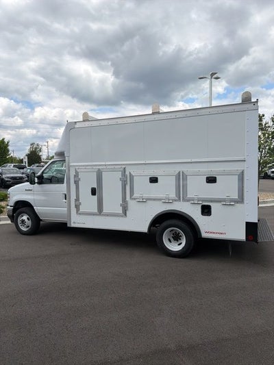 2027 Ford E-450SD Base
