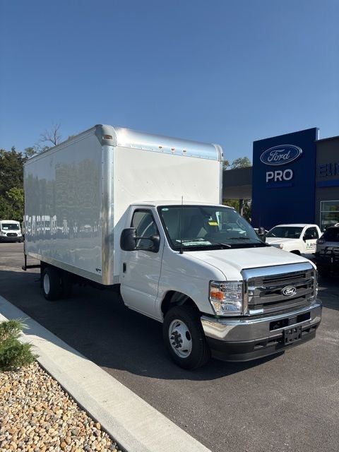 2026 Ford E-450SD Base