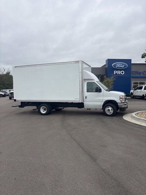 2026 Ford E-450SD Base