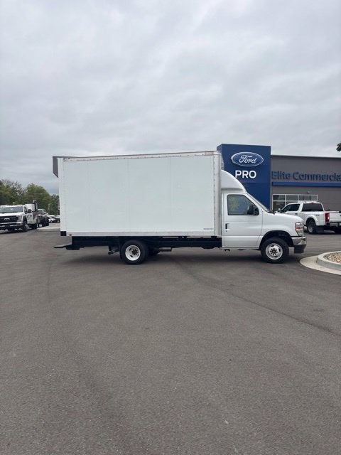 2026 Ford E-450SD Base