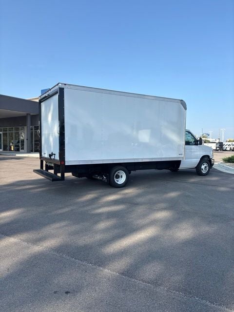 2027 Ford E-450SD Base