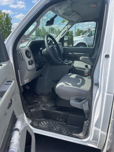 2025 Ford E-450SD Base