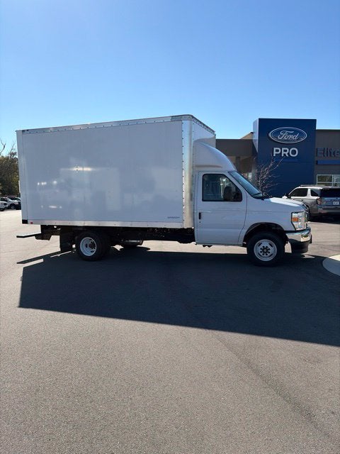 2026 Ford E-450SD Base