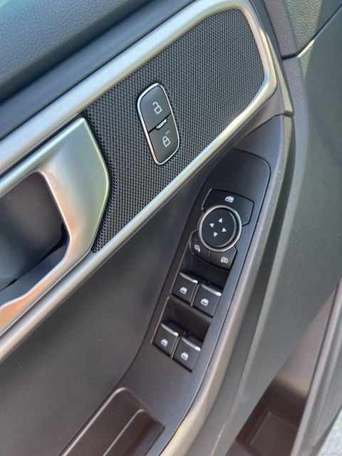 2025 Ford Utility Police Interceptor Base