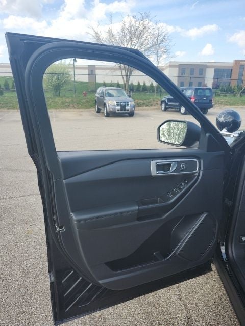 2025 Ford Utility Police Interceptor Base