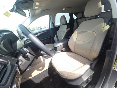 2022 Ford Escape Hybrid Titanium