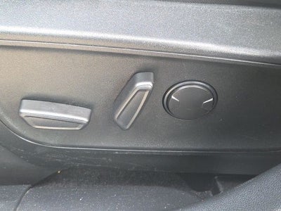 2022 Ford Escape Hybrid Titanium
