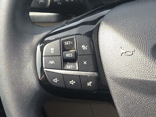 2022 Ford Escape Hybrid Titanium