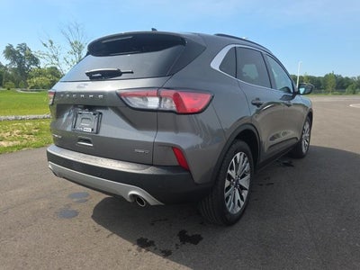 2022 Ford Escape Hybrid Titanium