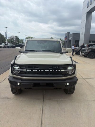 2026 Ford Bronco Outer Banks