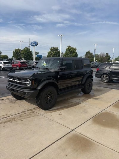 2026 Ford Bronco Outer Banks