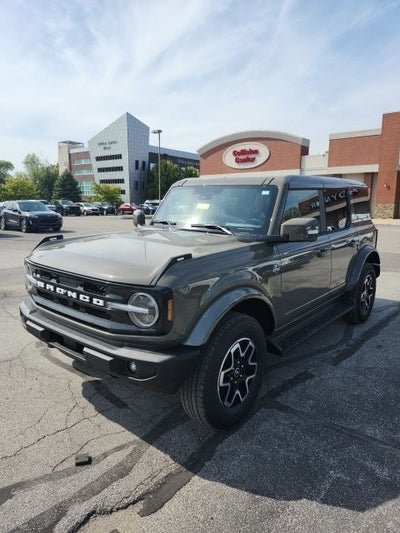 2025 Ford Bronco Outer Banks