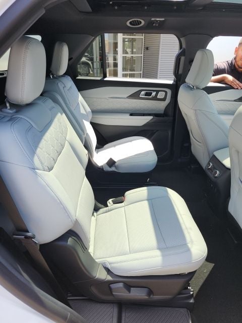 2027 Ford Explorer Platinum