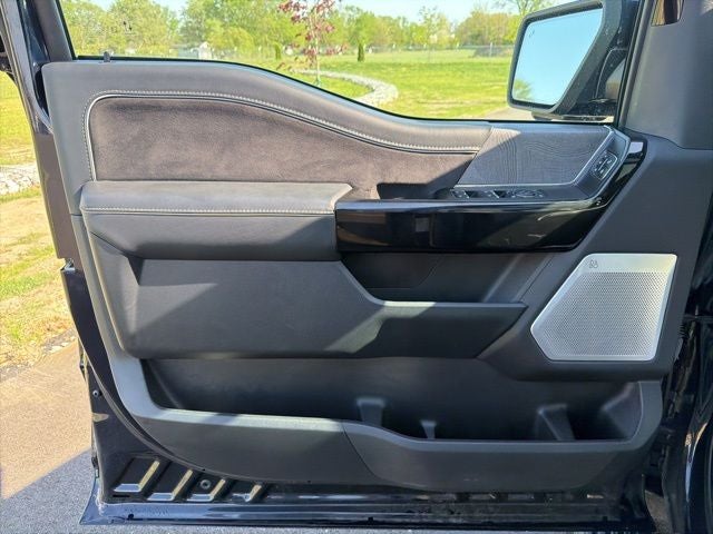 2023 Ford F-150 Lightning Platinum