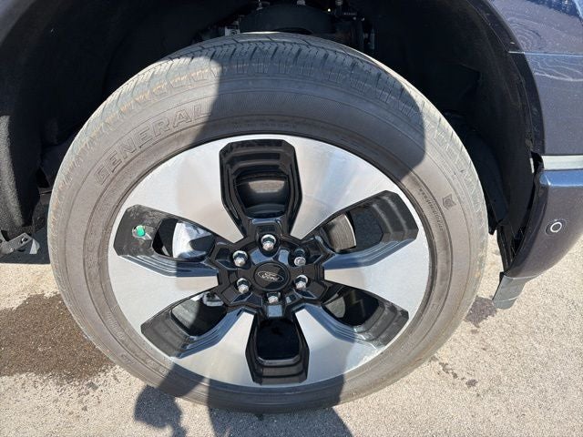 2023 Ford F-150 Lightning Platinum