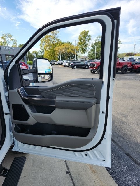 2027 Ford F-250 Platinum