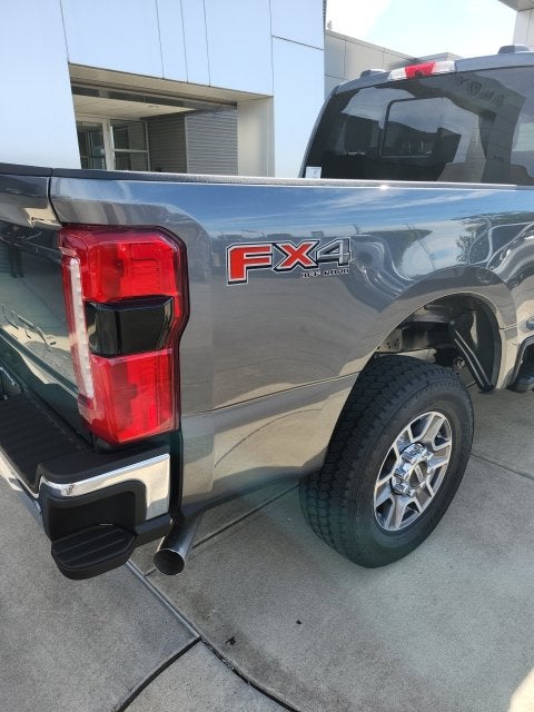 2027 Ford F-250 Lariat