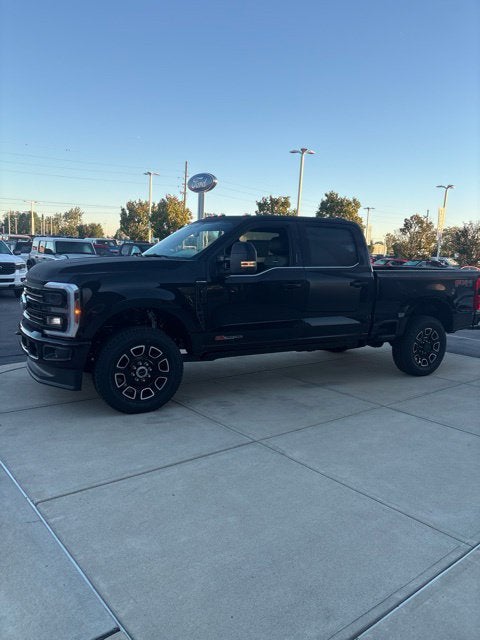 2027 Ford F-350 Platinum