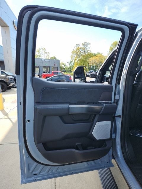 2027 Ford F-350 Platinum
