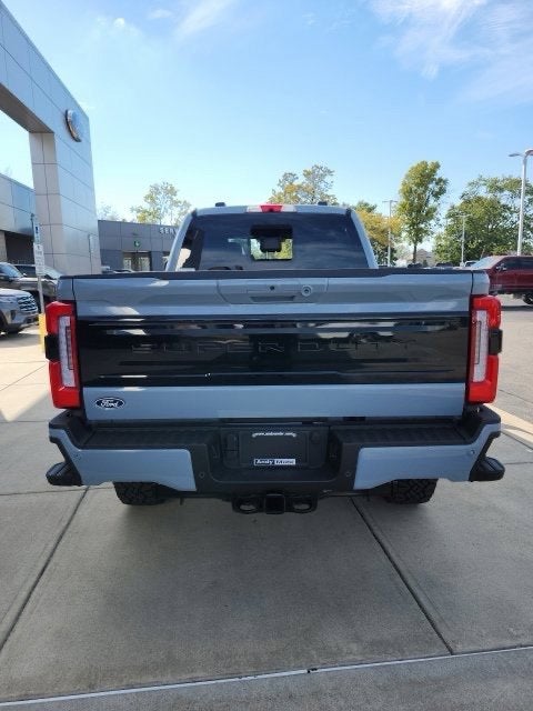 2027 Ford F-350 Platinum