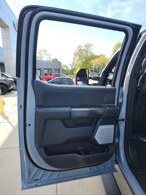 2027 Ford F-350 Platinum