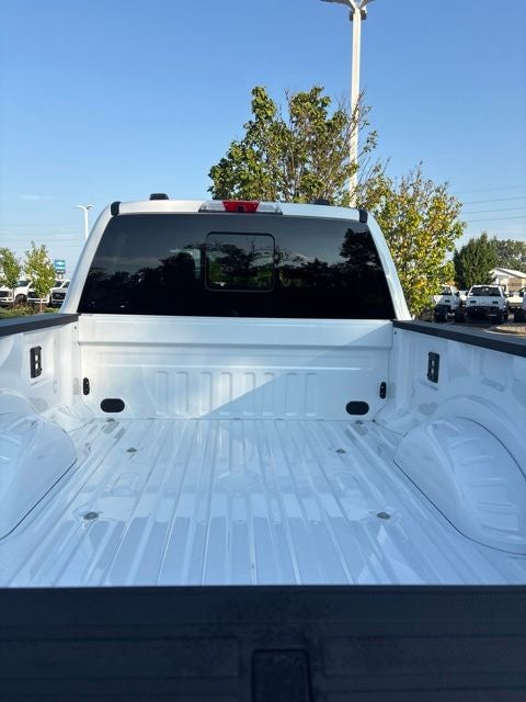 2027 Ford F-350 Lariat