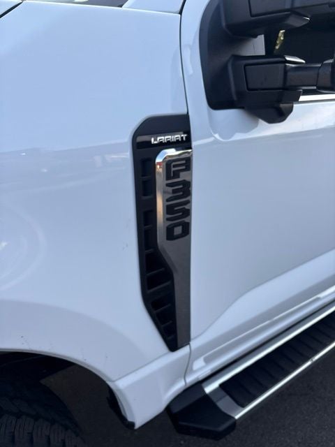 2027 Ford F-350 Lariat