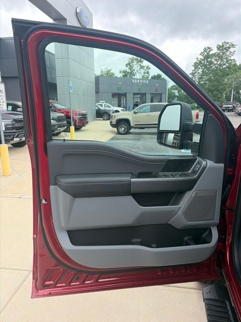 2026 Ford F-350 XLT