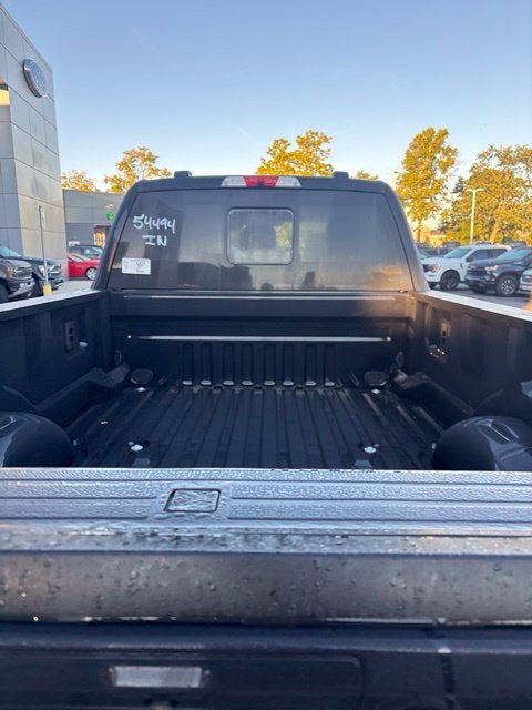 2027 Ford F-350 Lariat DRW