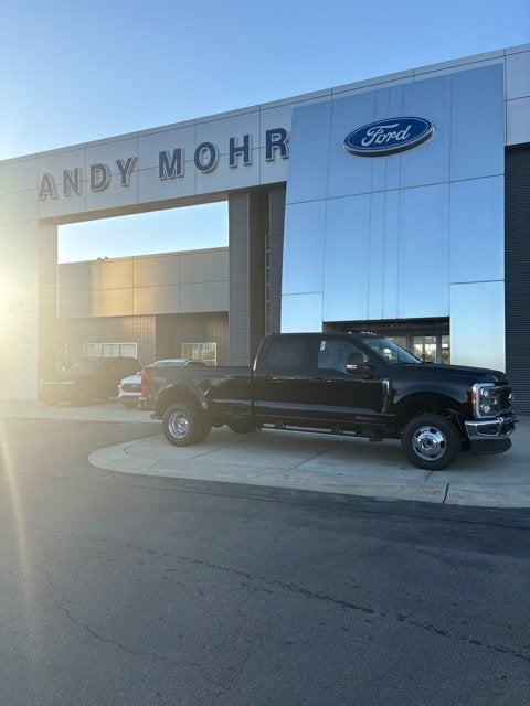 2027 Ford F-350 Lariat DRW