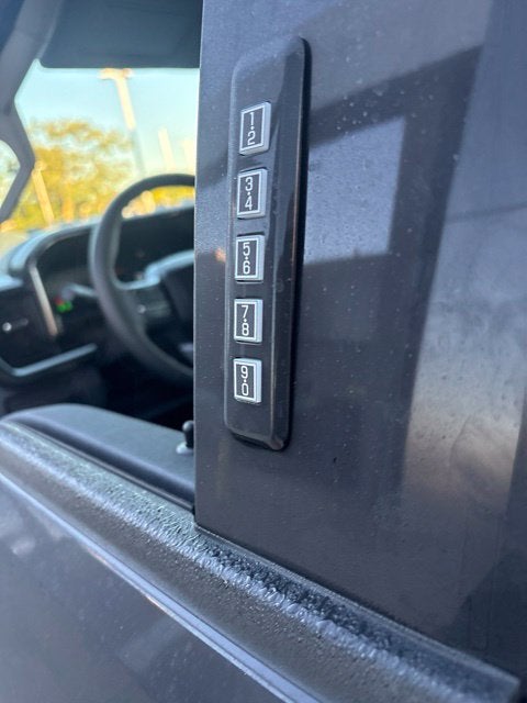 2027 Ford F-350 Lariat DRW