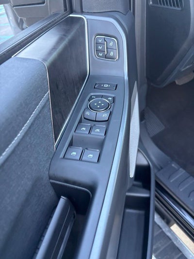2027 Ford F-350 Lariat DRW