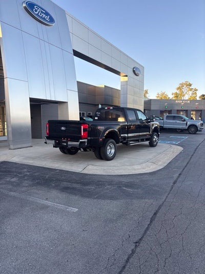 2027 Ford F-350 Lariat DRW