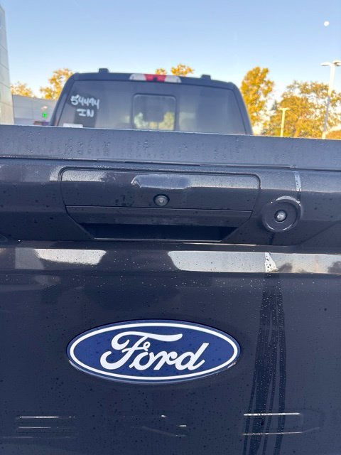 2027 Ford F-350 Lariat DRW