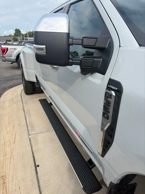 2026 Ford F-350 Lariat DRW
