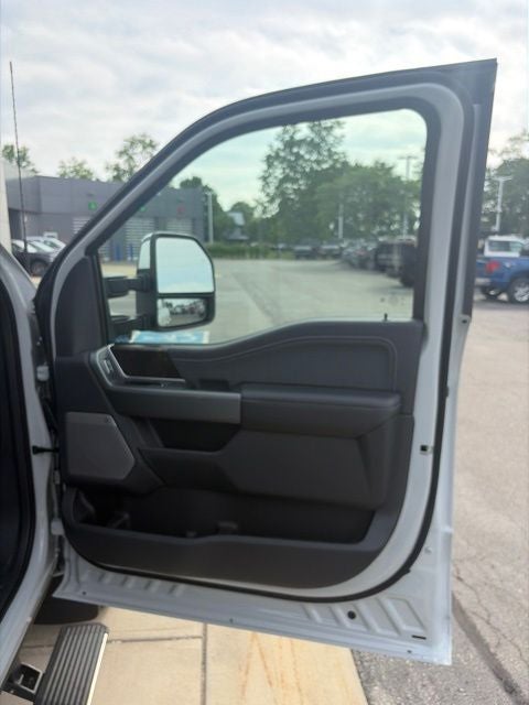 2026 Ford F-350 Lariat DRW