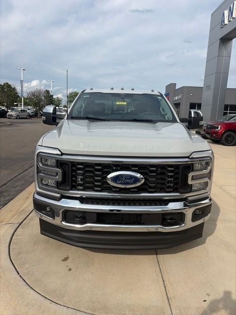 2026 Ford F-350 Lariat DRW