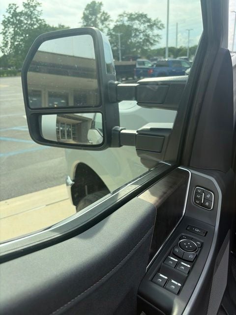 2026 Ford F-350 Lariat DRW