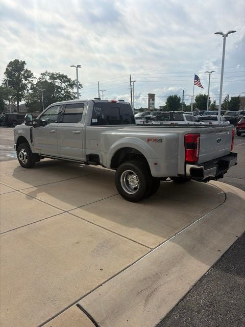 2026 Ford F-350 Lariat DRW