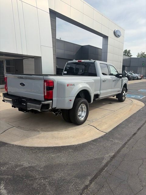 2026 Ford F-350 Lariat DRW
