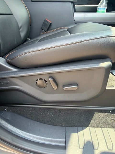 2026 Ford F-350 Lariat DRW
