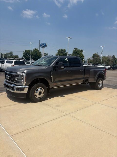 2026 Ford F-350 Lariat DRW