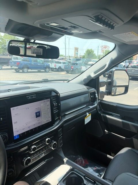 2026 Ford F-350 Lariat DRW