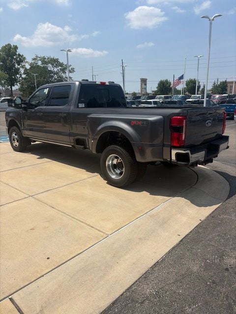 2026 Ford F-350 Lariat DRW