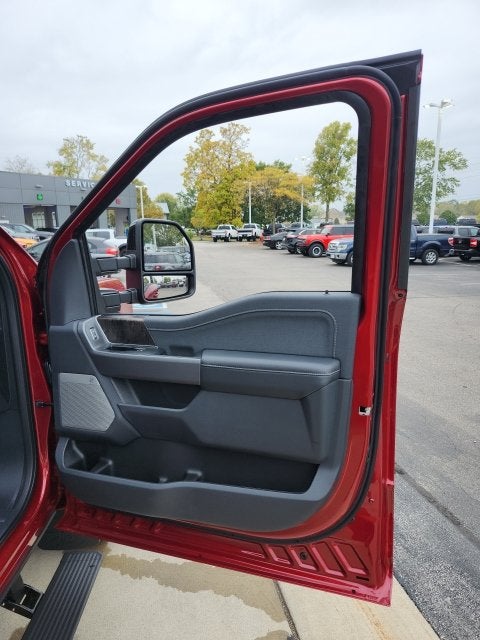 2027 Ford F-350 Lariat DRW