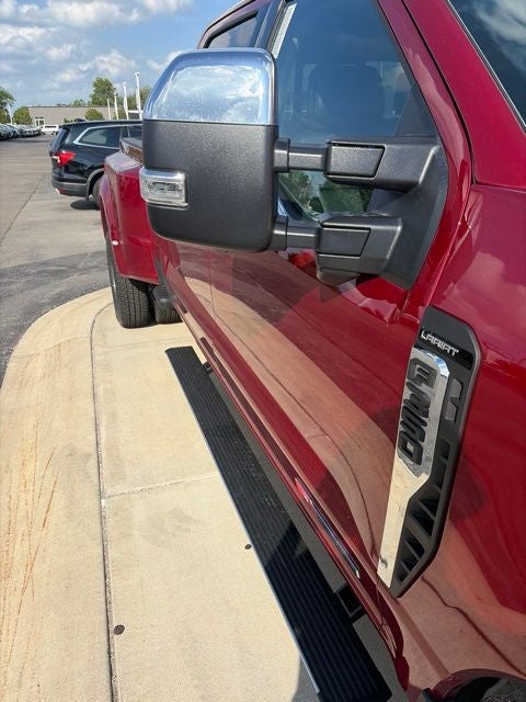 2026 Ford F-350 Lariat DRW